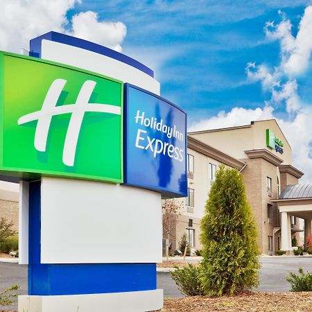 Holiday Inn Express Troutville-Roanoke North, An Ihg Hotel Exterior photo